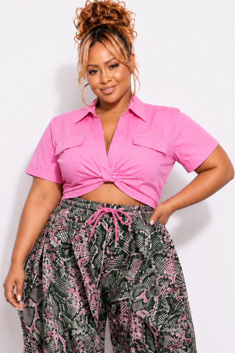 Final Sale Plus Size Short Sleeve Poplin Collar Crop Top in Pink