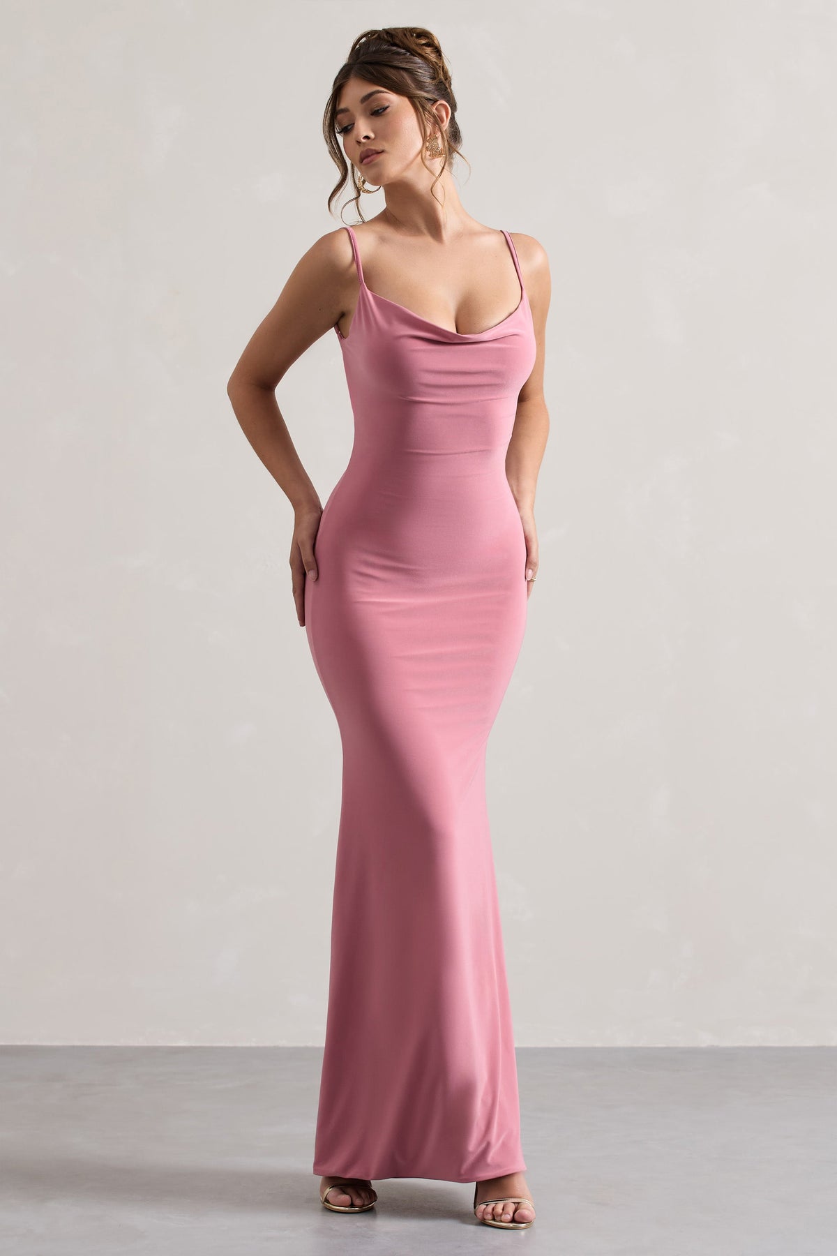 Francoise | Robe longue rose poudré à col bénitier et dos nu avec dentelle