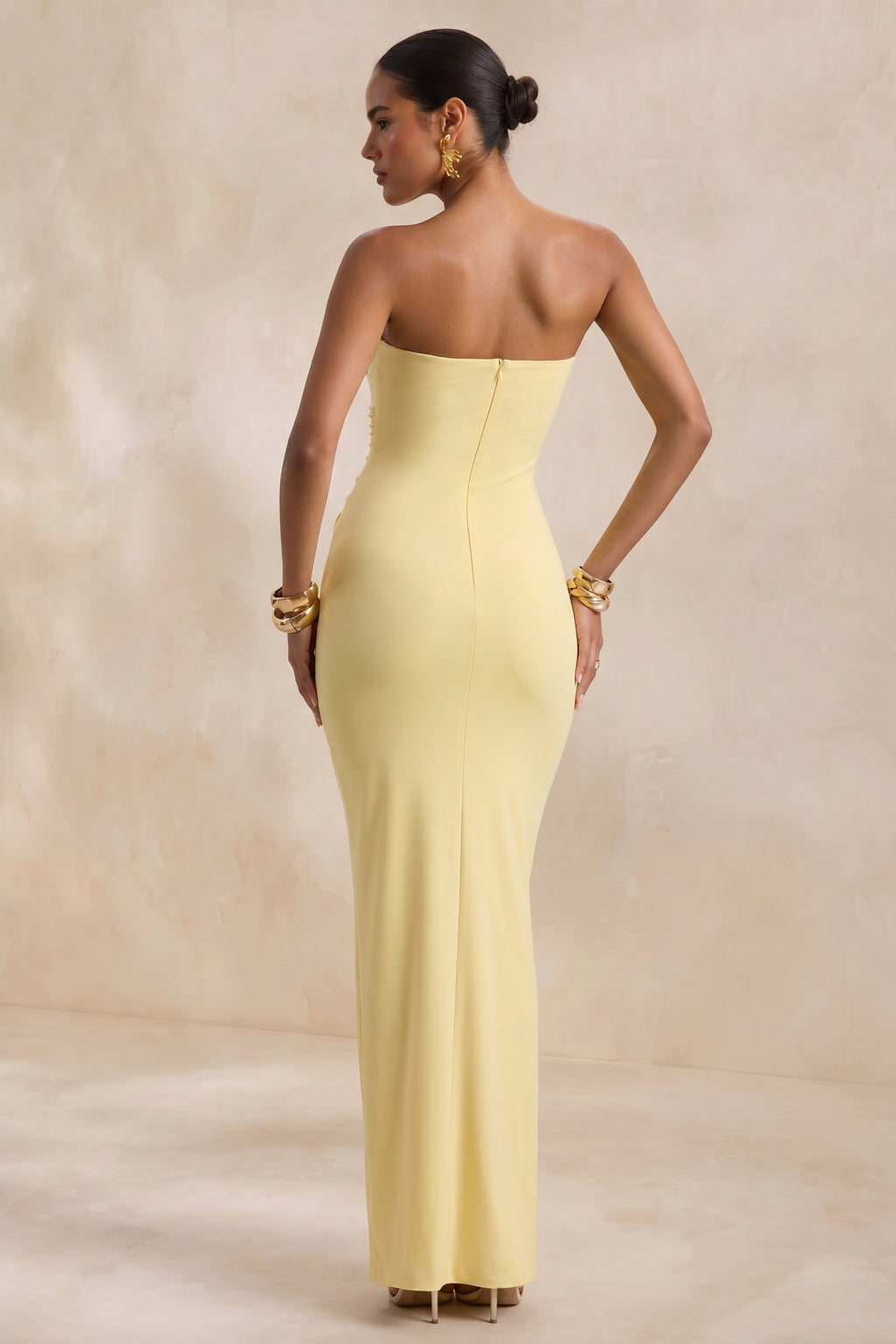 Ali | Robe longue jaune avec décolleté cœur froncé et effet noué