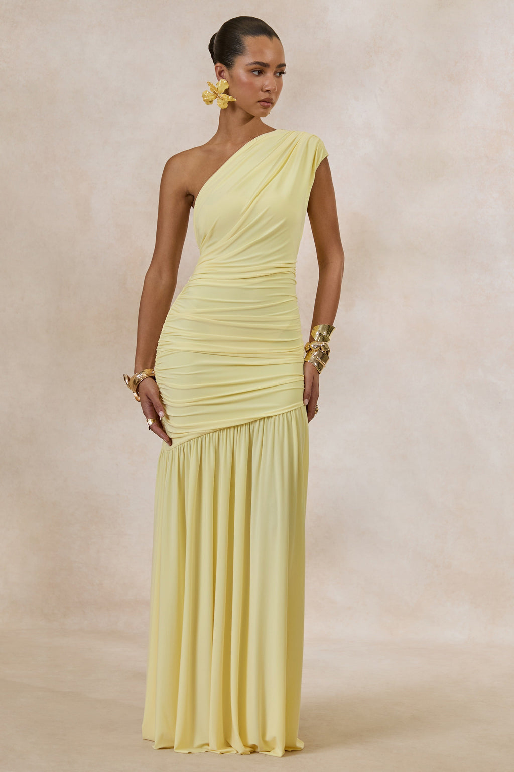 Alaya | Robe longue jaune citron à encolure asymétrique avec taille basse