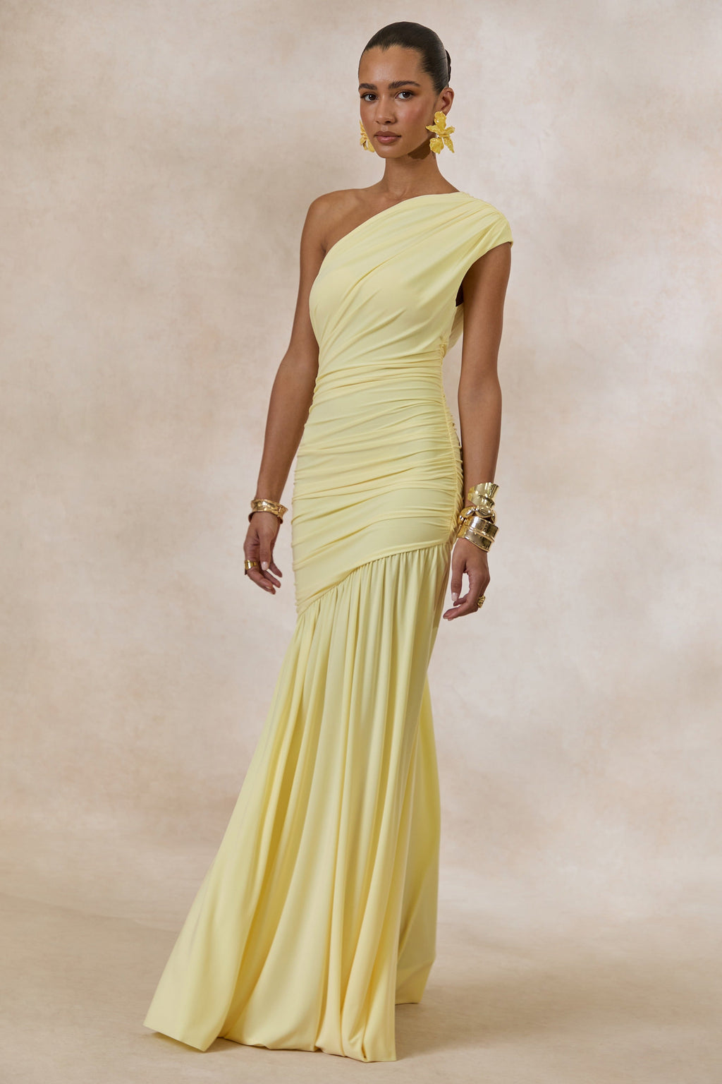 Alaya | Robe longue jaune citron à encolure asymétrique avec taille basse