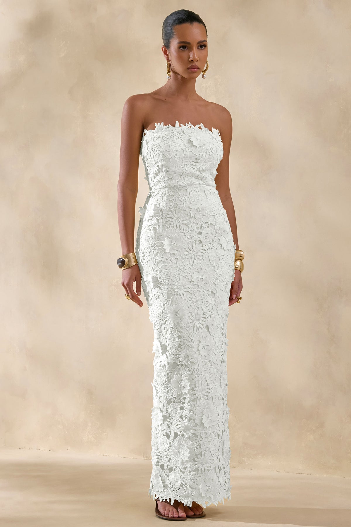 Gracie | Robe longue blanche en dentelle avec décolleté bandeau
