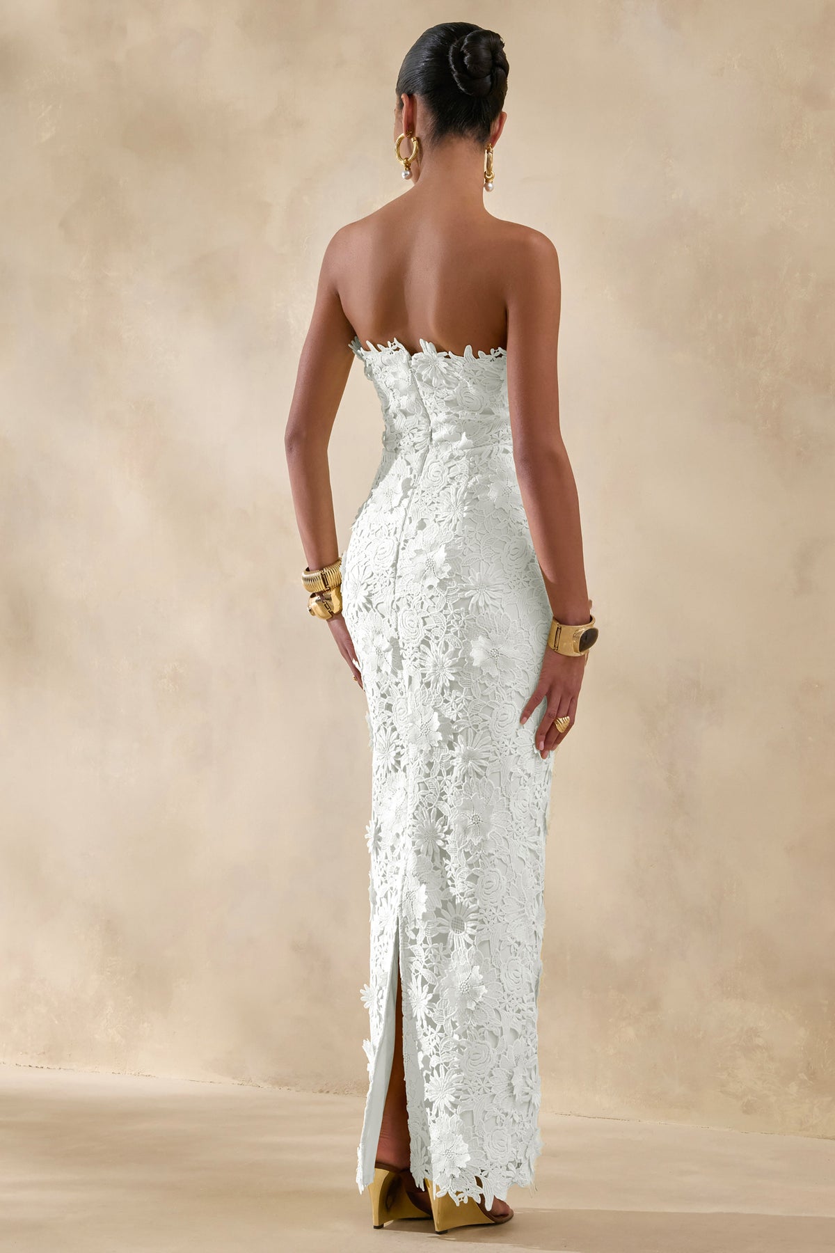 Gracie | Robe longue blanche en dentelle avec décolleté bandeau