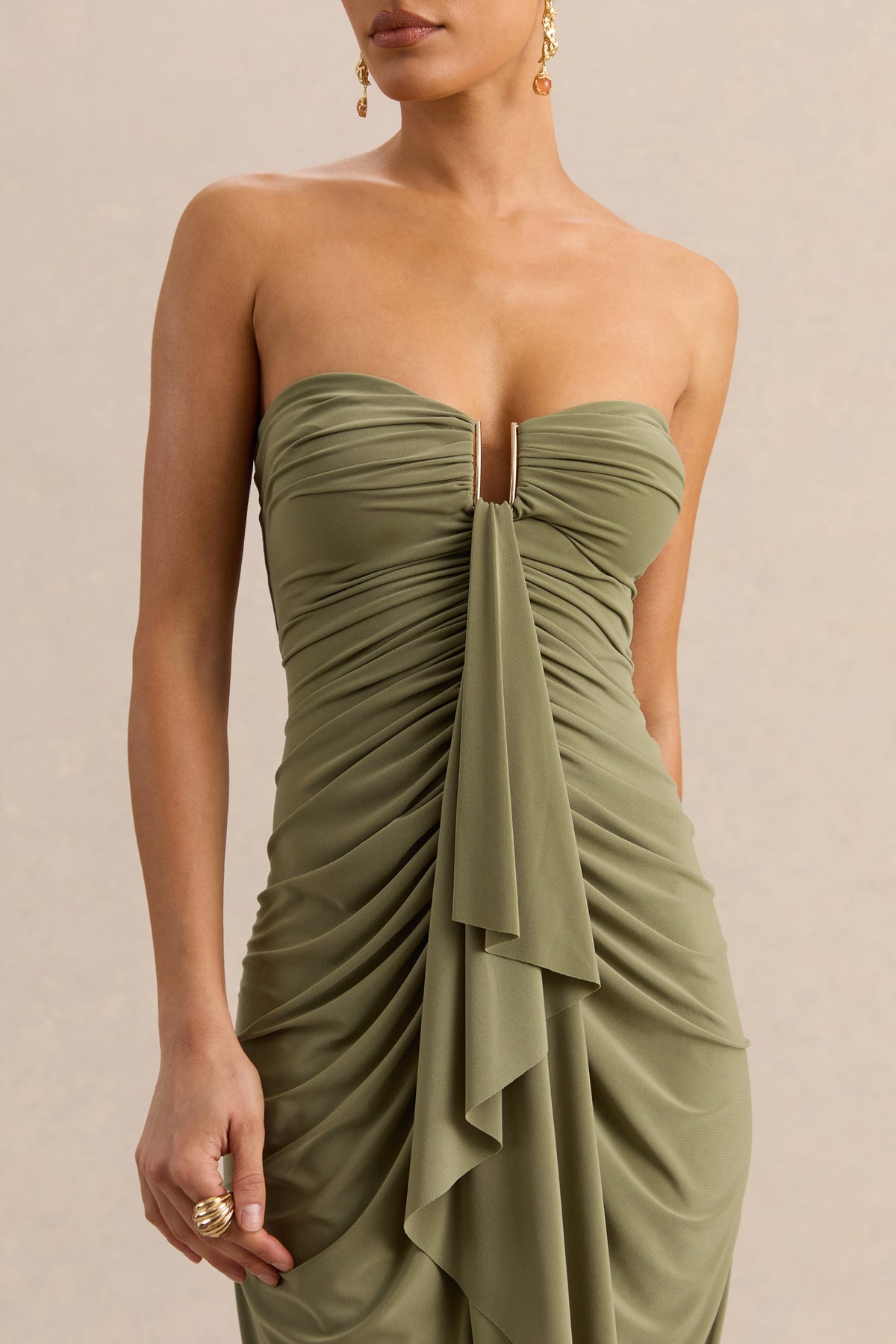 Chloe | Robe longue vert olive bandeau avec détails volantés
