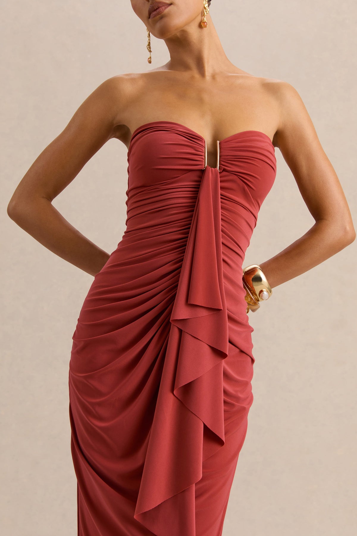 Chloe | Robe longue rouille bandeau avec détails volantés