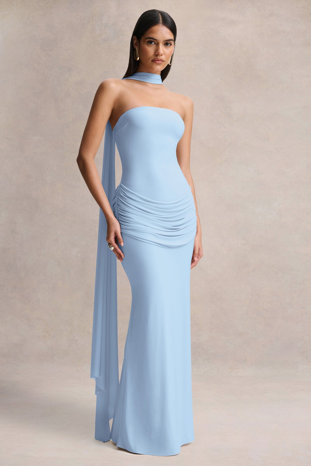 Graciella | Robe longue bandeau bleu clair à détails drapés et détail foulard