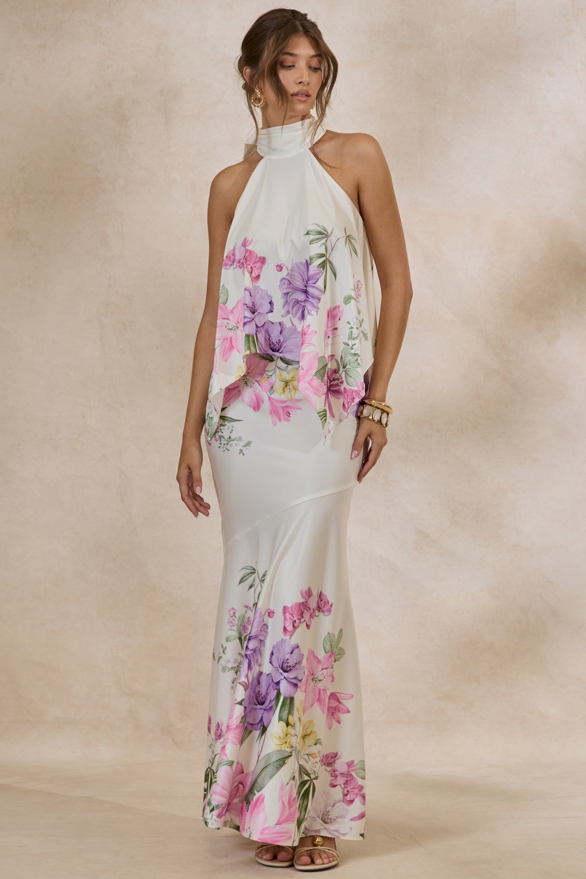 Vayla | Jupe longue asymétrique à taille basse en satin mat à imprimé floral crème