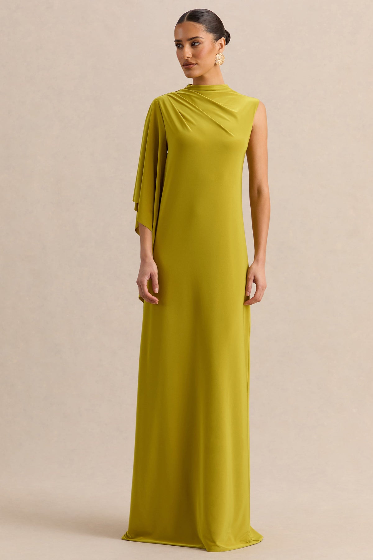 Marosia | Robe longue olive à col montant avec manche cape