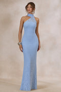 Almaria | Robe longue bleu poudré en dentelle à encolure asymétrique avec détail col