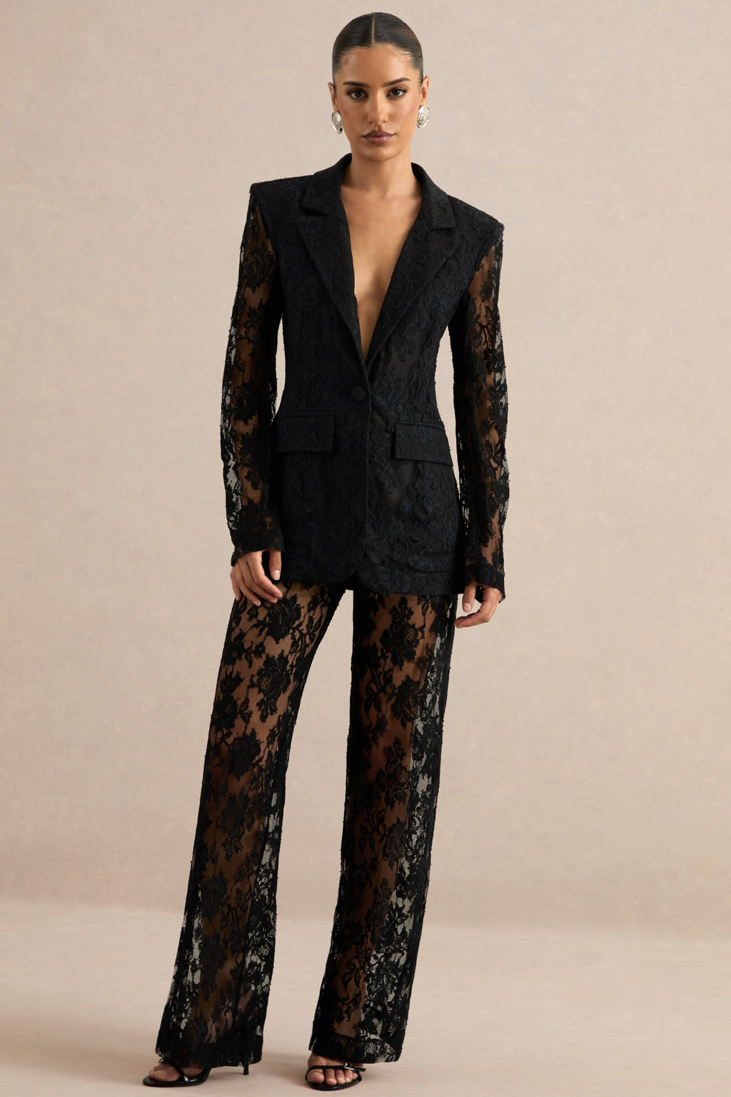 Viloria | Pantalon noir en dentelle à jambes larges