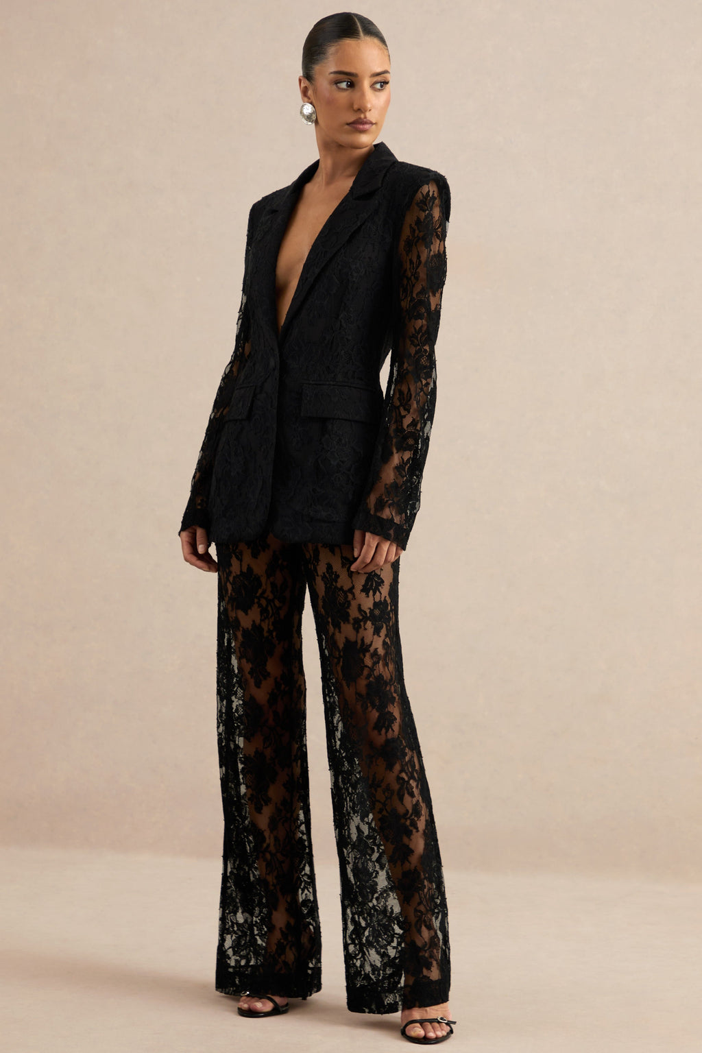 Viloria | Pantalon noir en dentelle à jambes larges
