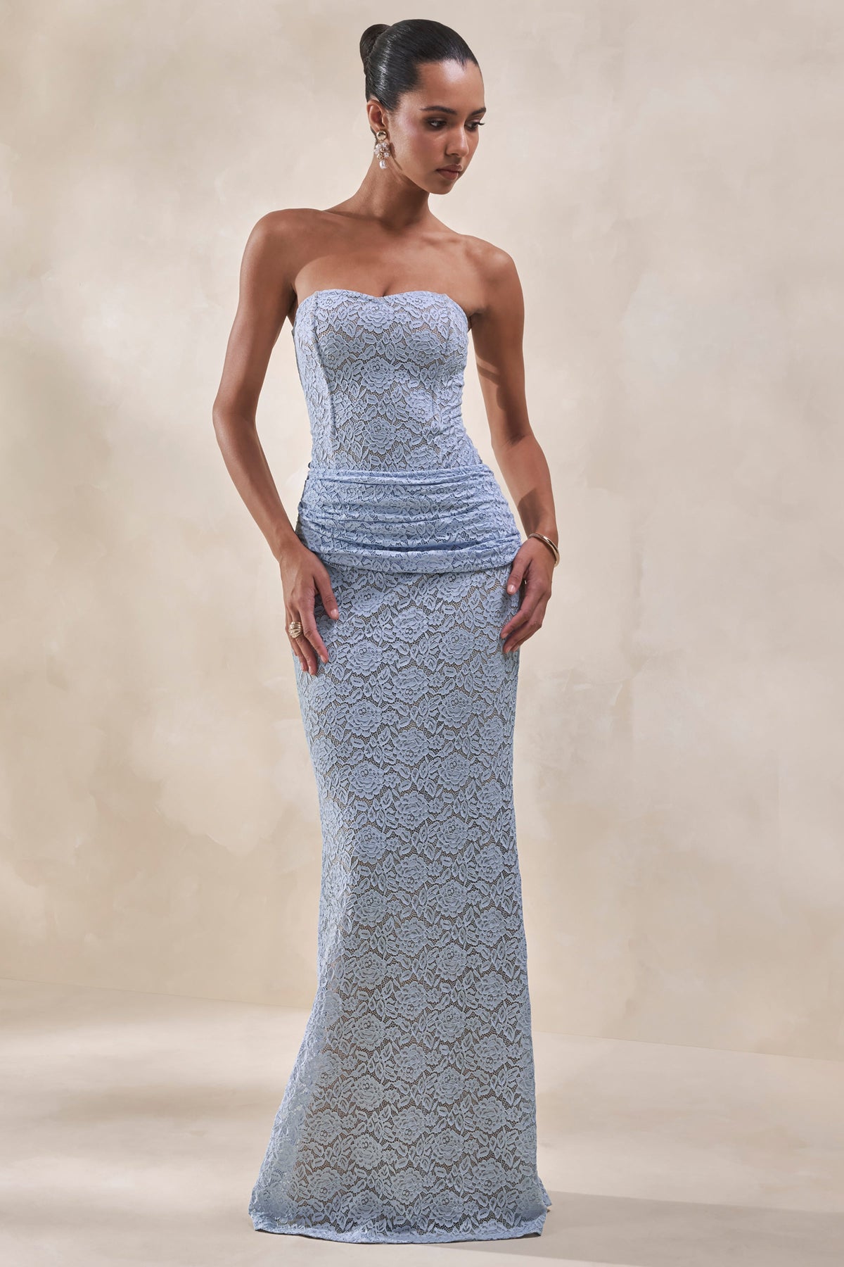 Vissia | Body bleu poudré en dentelle à col bandeau