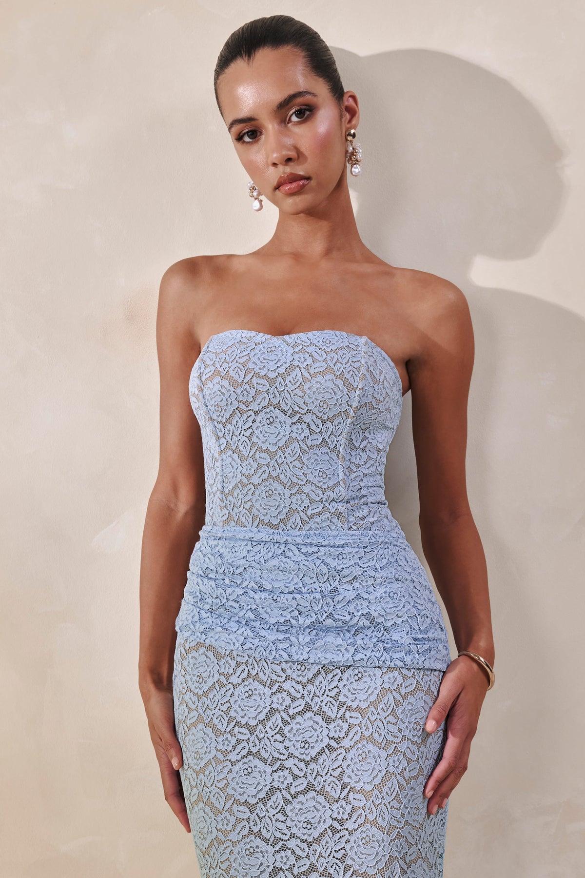 Vissia | Body bleu poudré en dentelle à col bandeau