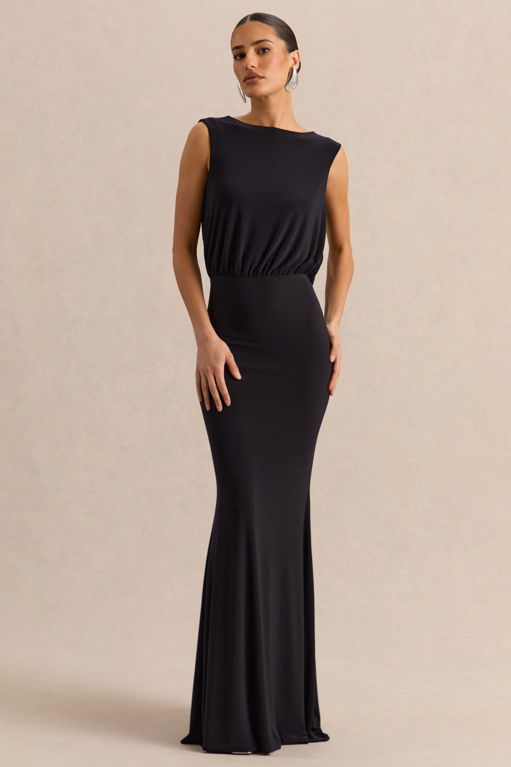 Elicette | Robe Longue Noire à Encolure Ronde Dos Ouvert et Détail Nœud