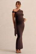 Isela | Robe longue de maternité marron foncé à encolure asymétrique avec détail ceinture