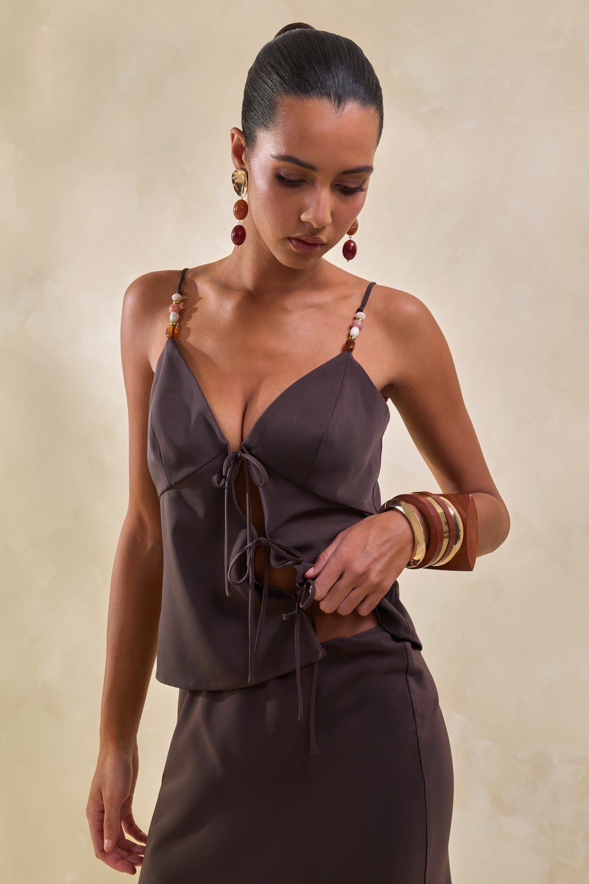 Sybella | Jupe longue en satin marron foncé