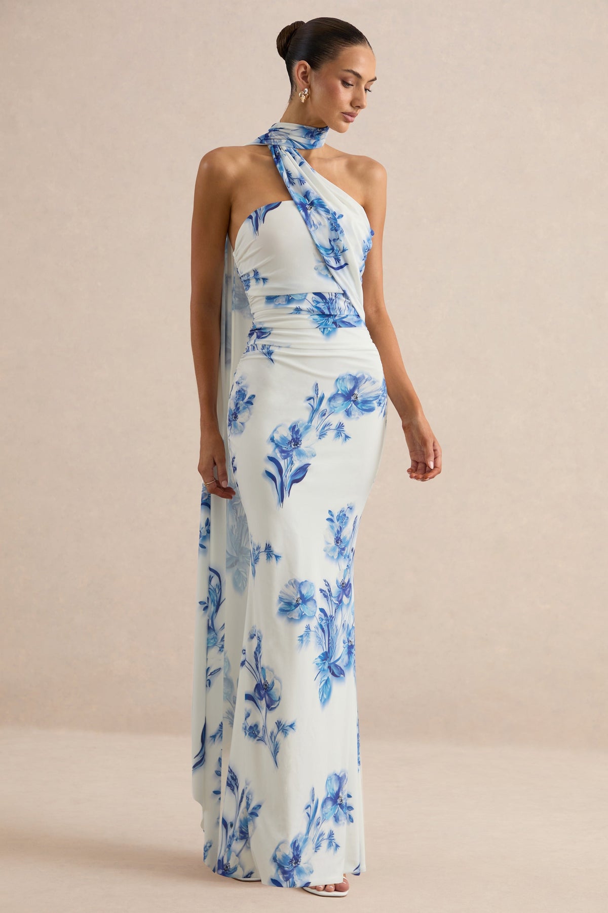 Iraida | Robe longue à imprimé floral bleu à col montant avec détail écharpe