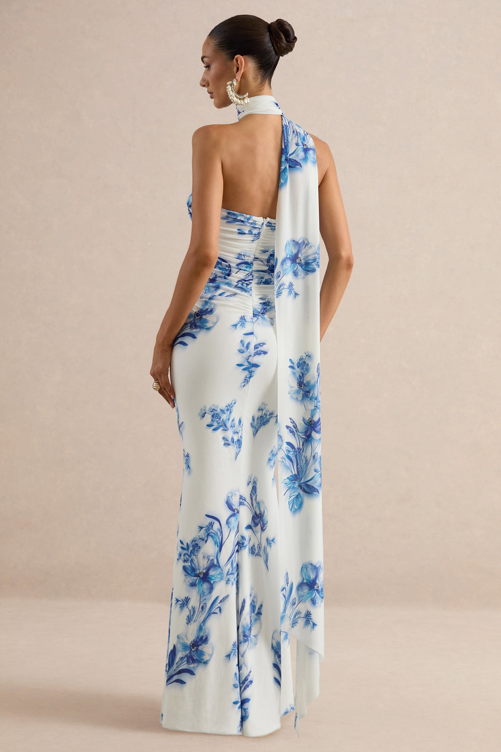 Iraida | Robe longue à imprimé floral bleu à col montant avec détail écharpe