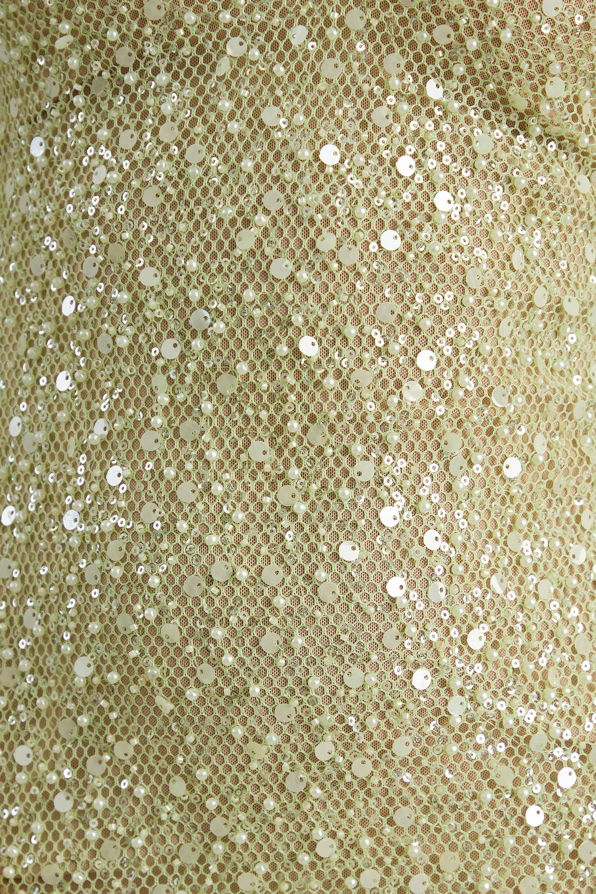 Minna | Robe longue vert sauge à sequins transparents avec décolleté plongeant