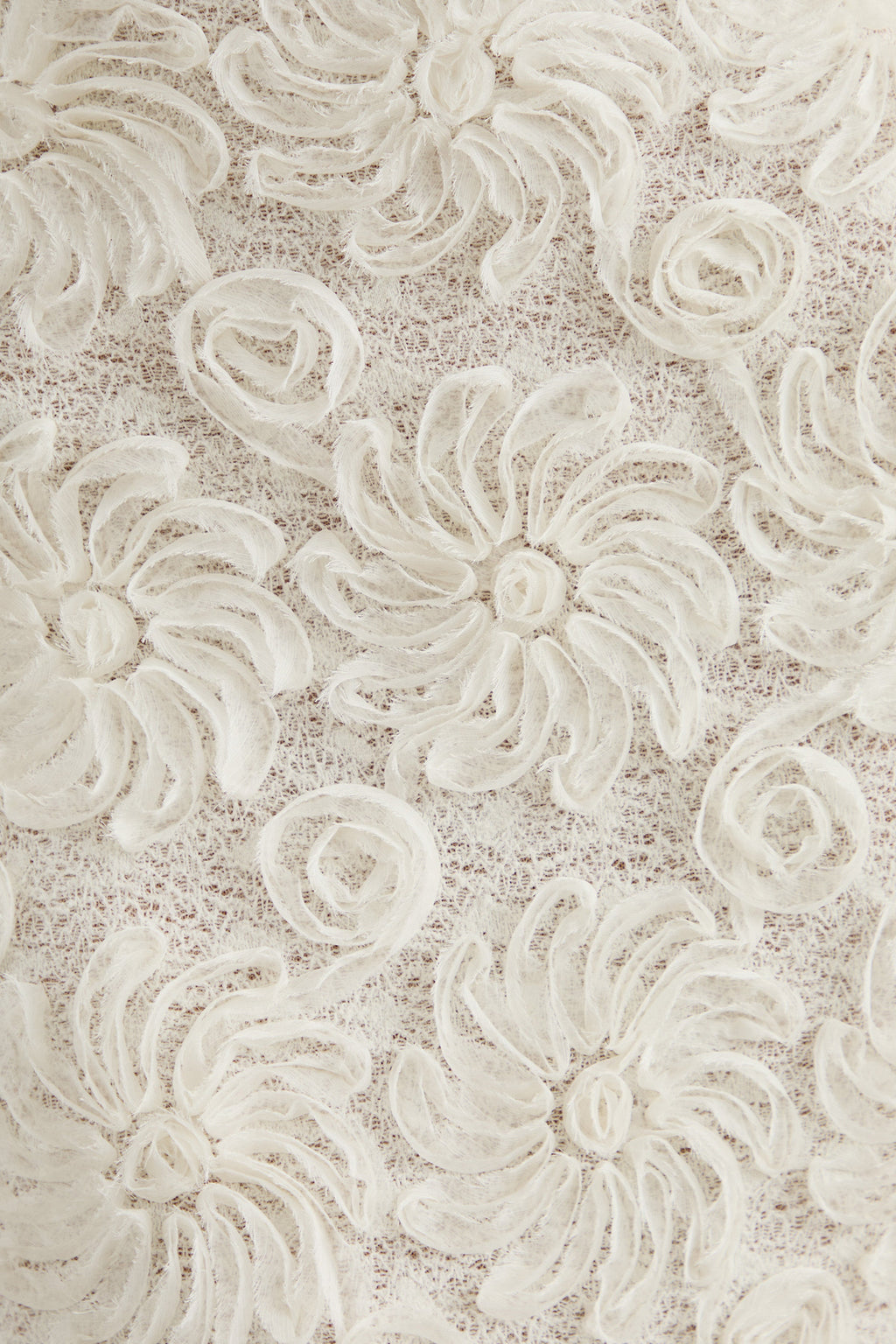 Xara | Robe longue blanche en dentelle à encolure Bardot
