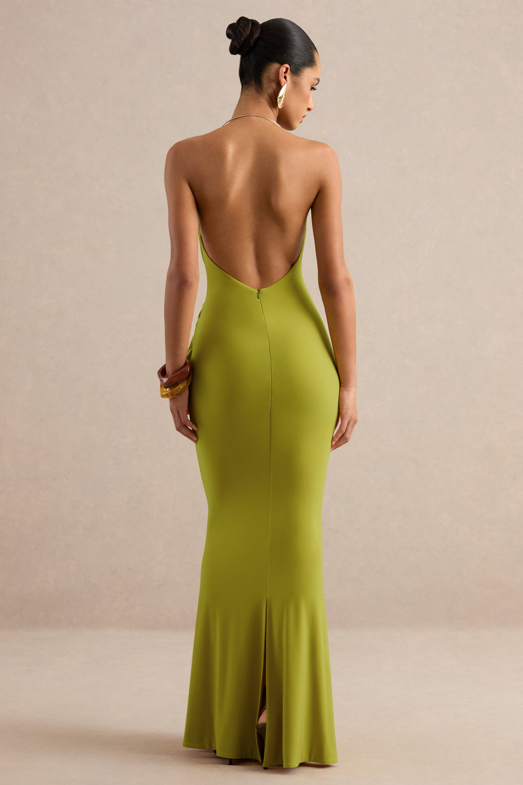 Dinara | Robe longue olive à encolure dos nu avec détails drapés et détail doré