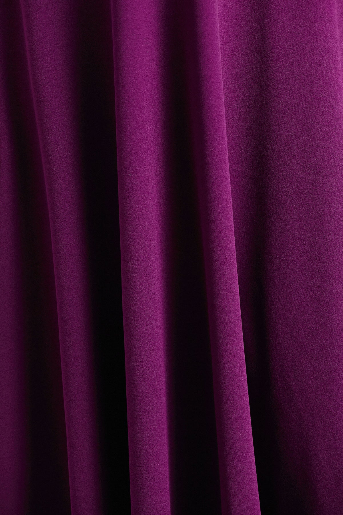 Andromeda | Robe mi-longue prune à col cœur