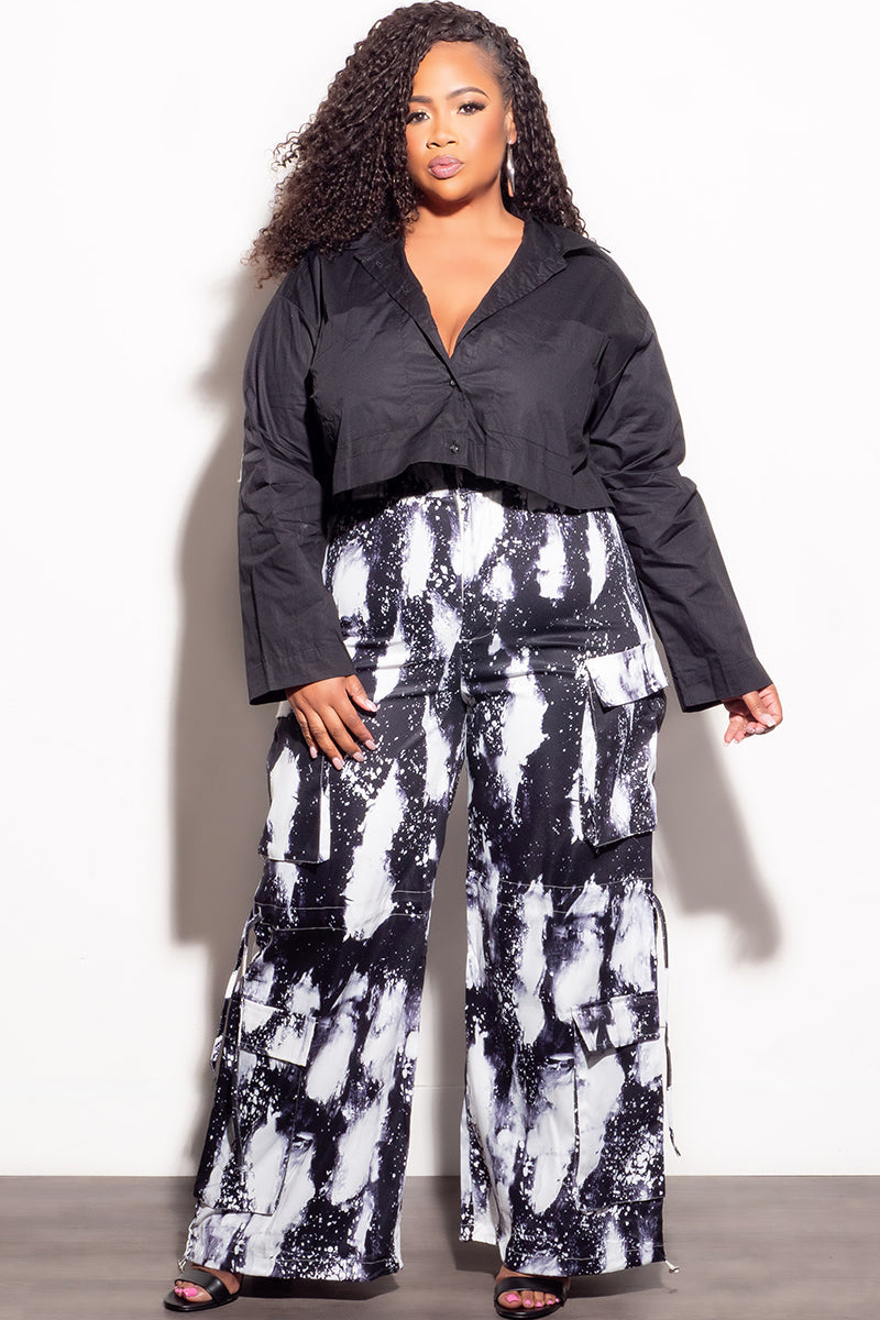 Final Sale Plus Size Printed Cargo Pants with Pockets in Black & White