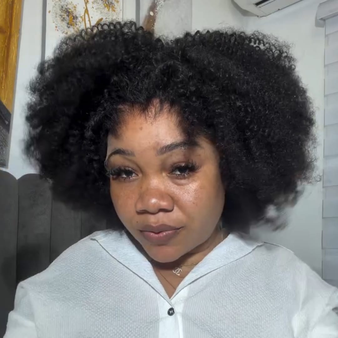 AILUXY 13x4 Lace Frontal Des boucles afro volumineuses sans effort Afro parfait