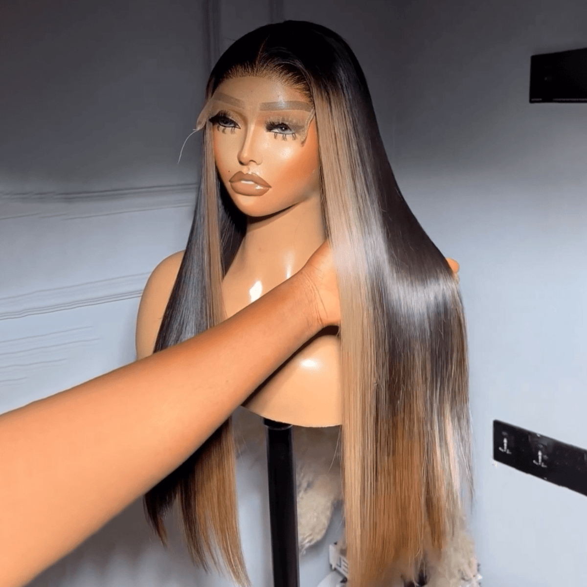 AILUXY 4x4 Lace closure Perruque super belle 200% densité perruque Tulipes femme  100% Cheveux Humains comme sur la vidéo 2 - 3 jours reçus+Un beau cadeau
