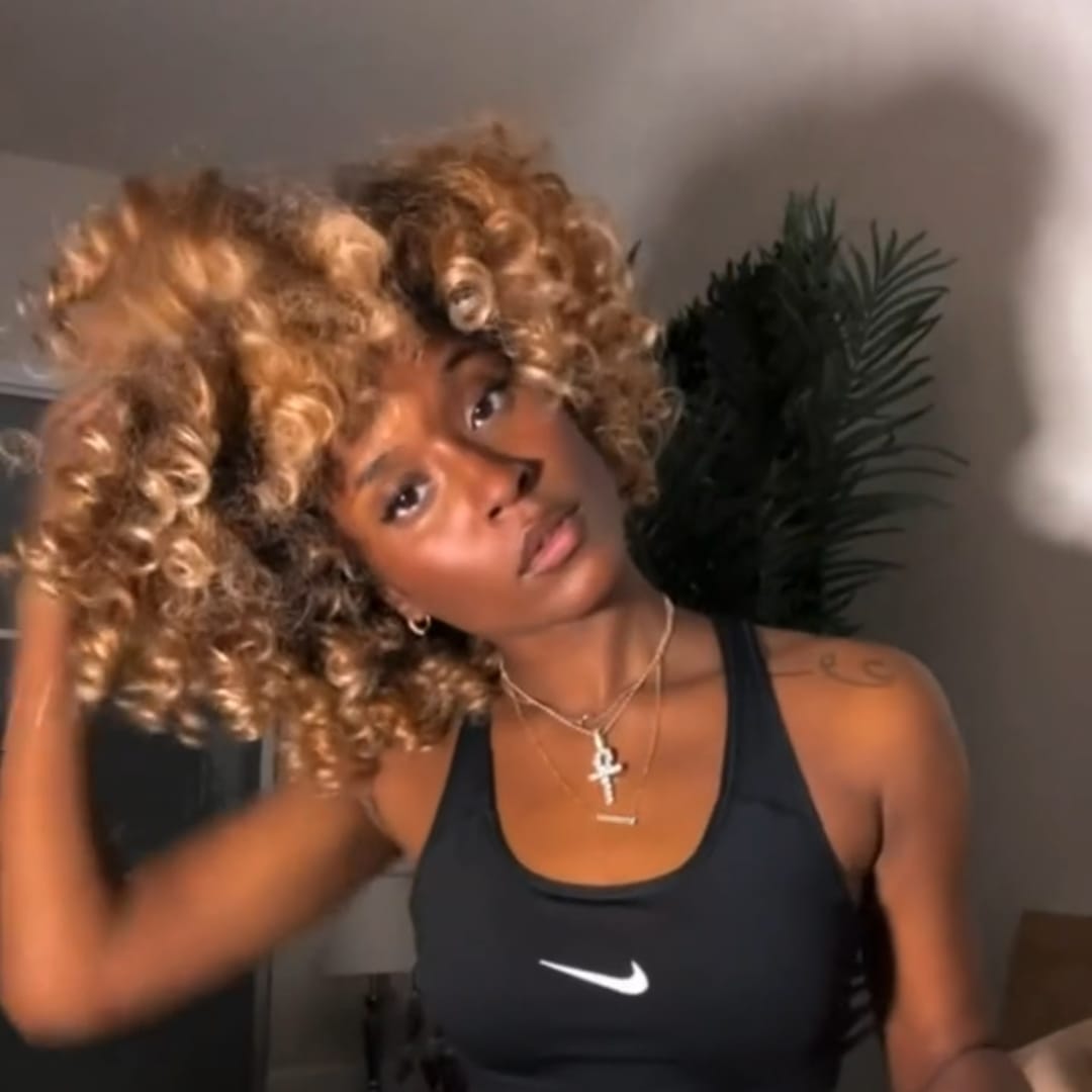 AILUXY Perruque Frange 1B/27Couleur Egg Wave 100% Cheveux Humains,Brillance et Douceur Inégalées