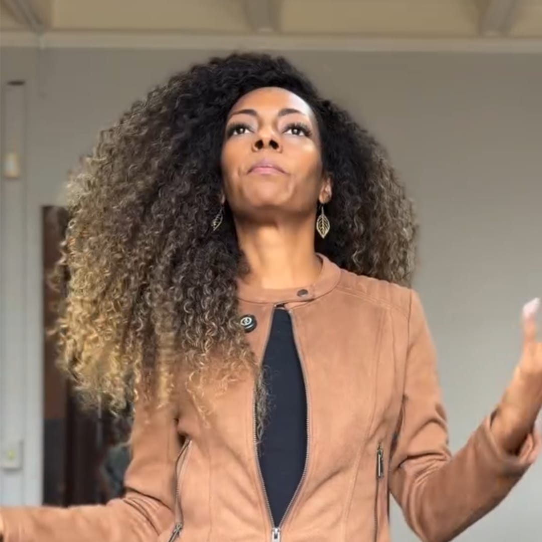 AILUXY  Perruque Ombrée Cheveux Humains à Petites Boucles à la Mode Avec 13x4 Lace Frontal