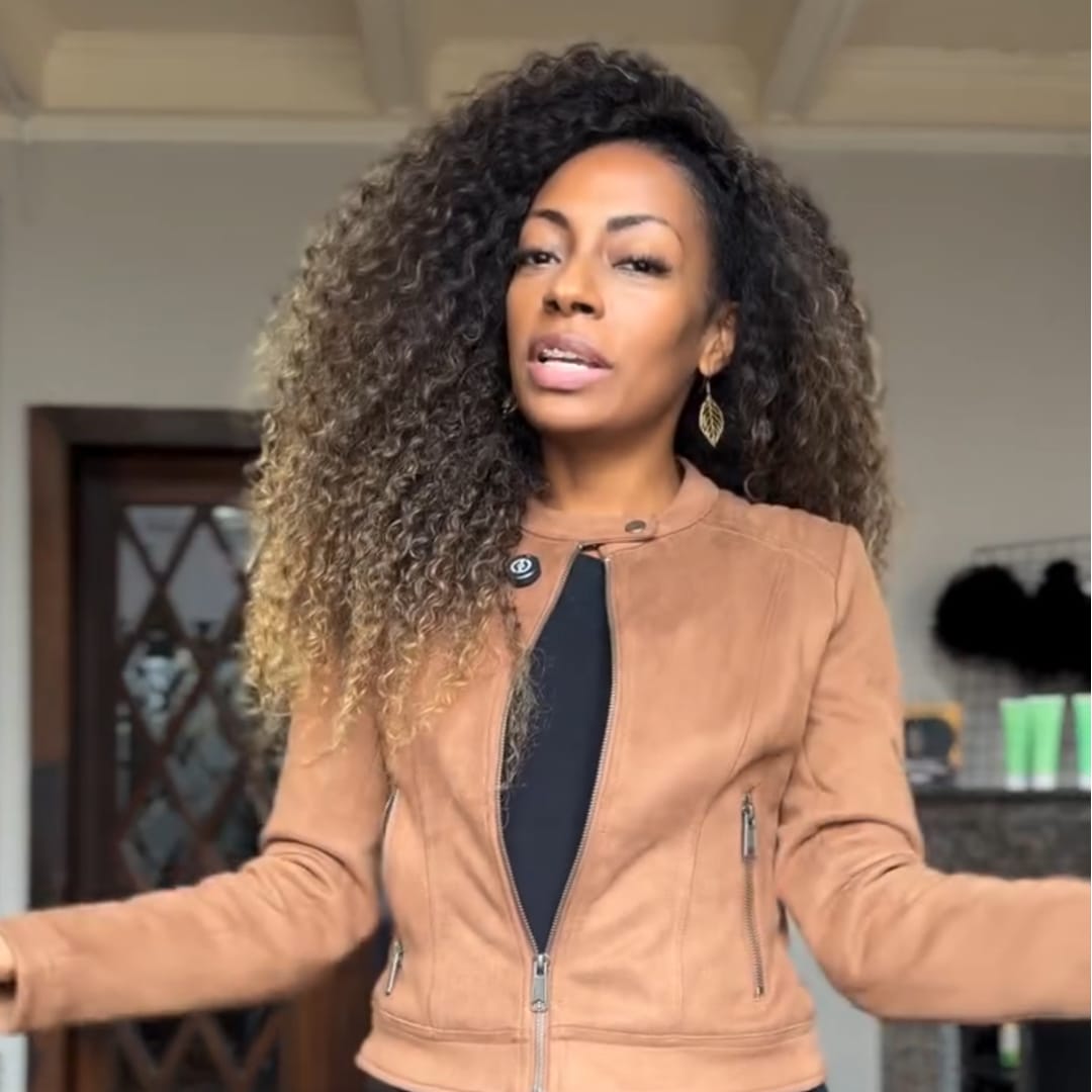 AILUXY  Perruque Ombrée Cheveux Humains à Petites Boucles à la Mode Avec 13x4 Lace Frontal