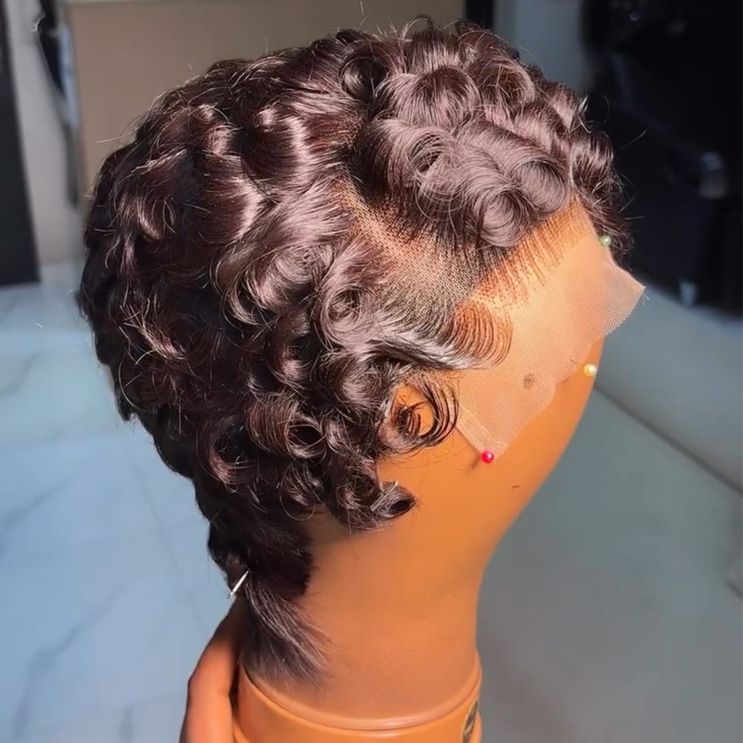 AILUXY Perruque Pixie Courte Bouclée Lace Front 13x4 Cheveux Humains 100% Density 180% Brun Naturel