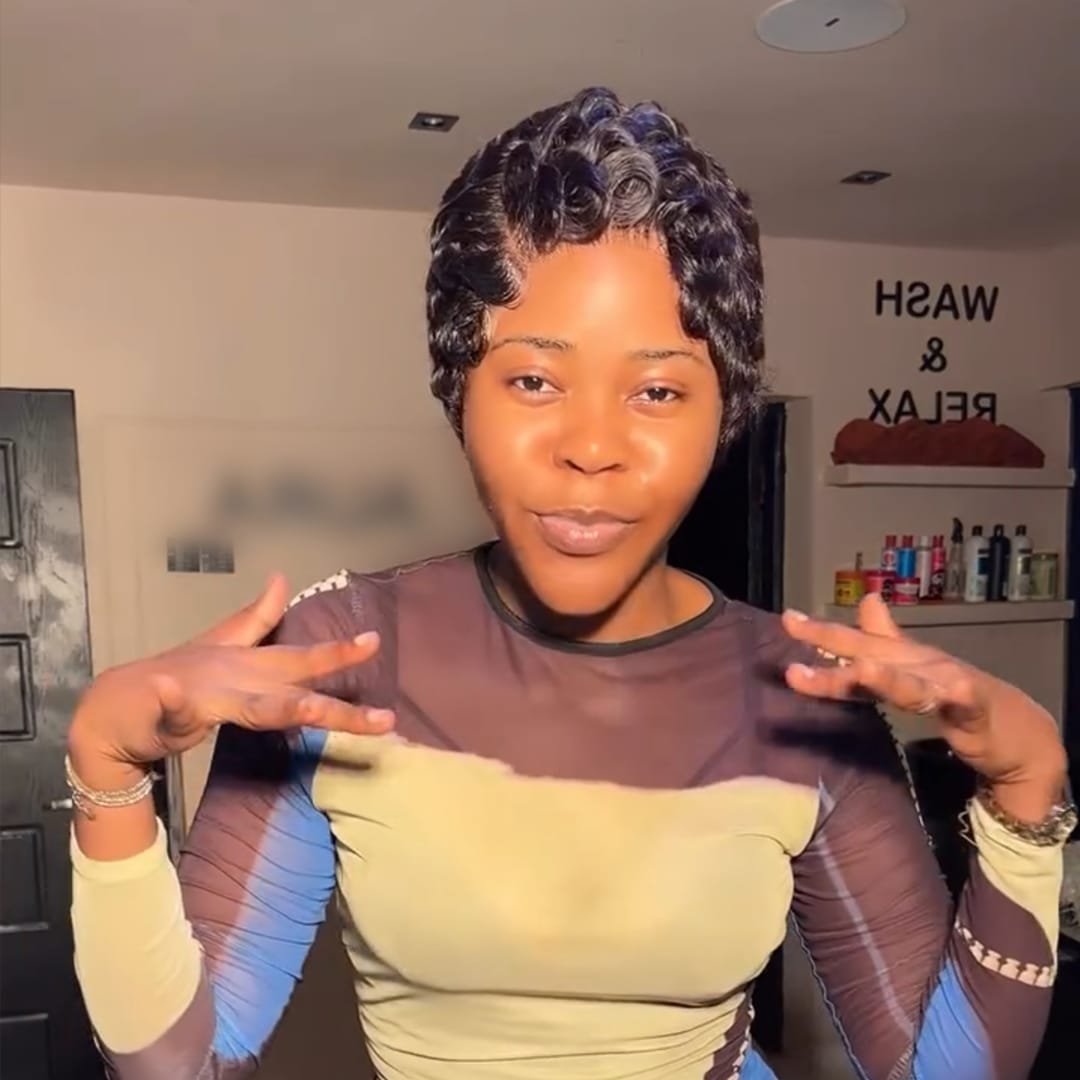 AILUXY Perruque Pixie Courte Bouclée Lace Front 13x4 Cheveux Humains 100% Density 180% Brun Naturel