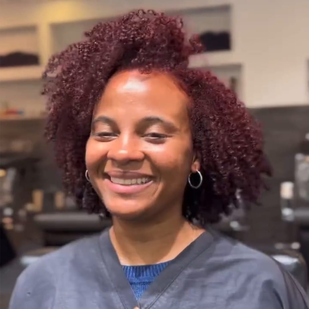 AILUXY  Perruque afro Perruque Rouge Vin  Frange Latérale Boucles Serrées Style Parisien