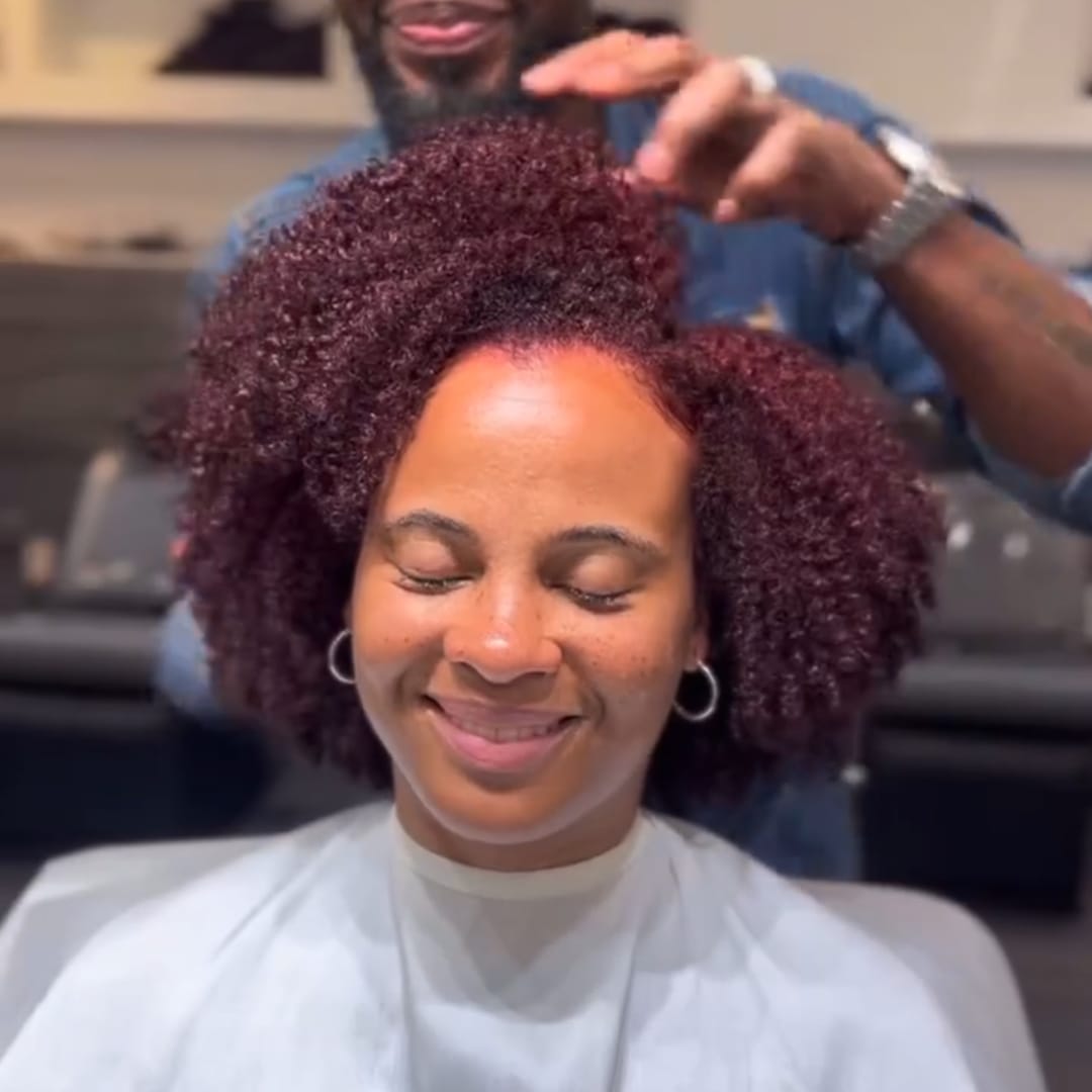 AILUXY  Perruque afro Perruque Rouge Vin  Frange Latérale Boucles Serrées Style Parisien