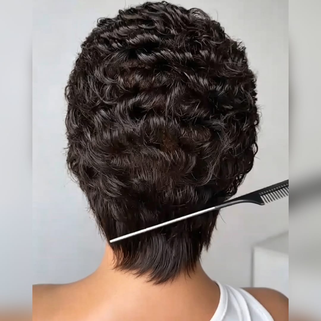 AILUXY Perruque Pixie Courte  à Ondulation Sculptée , Avec 13x4 Lace Front Invisible,  Finition Effet Vernis, Coupe Ancienne Distinguée