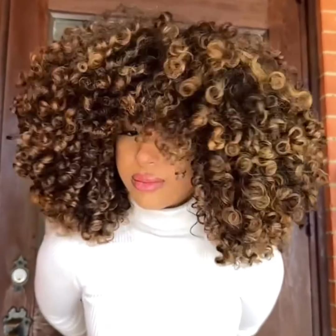 AILUXY Perruque Bob Avec Frange Afro AILUXY Perruque Bob Avec Frange Afro Perruque Volume XXL aux Couleurs Fusionnées