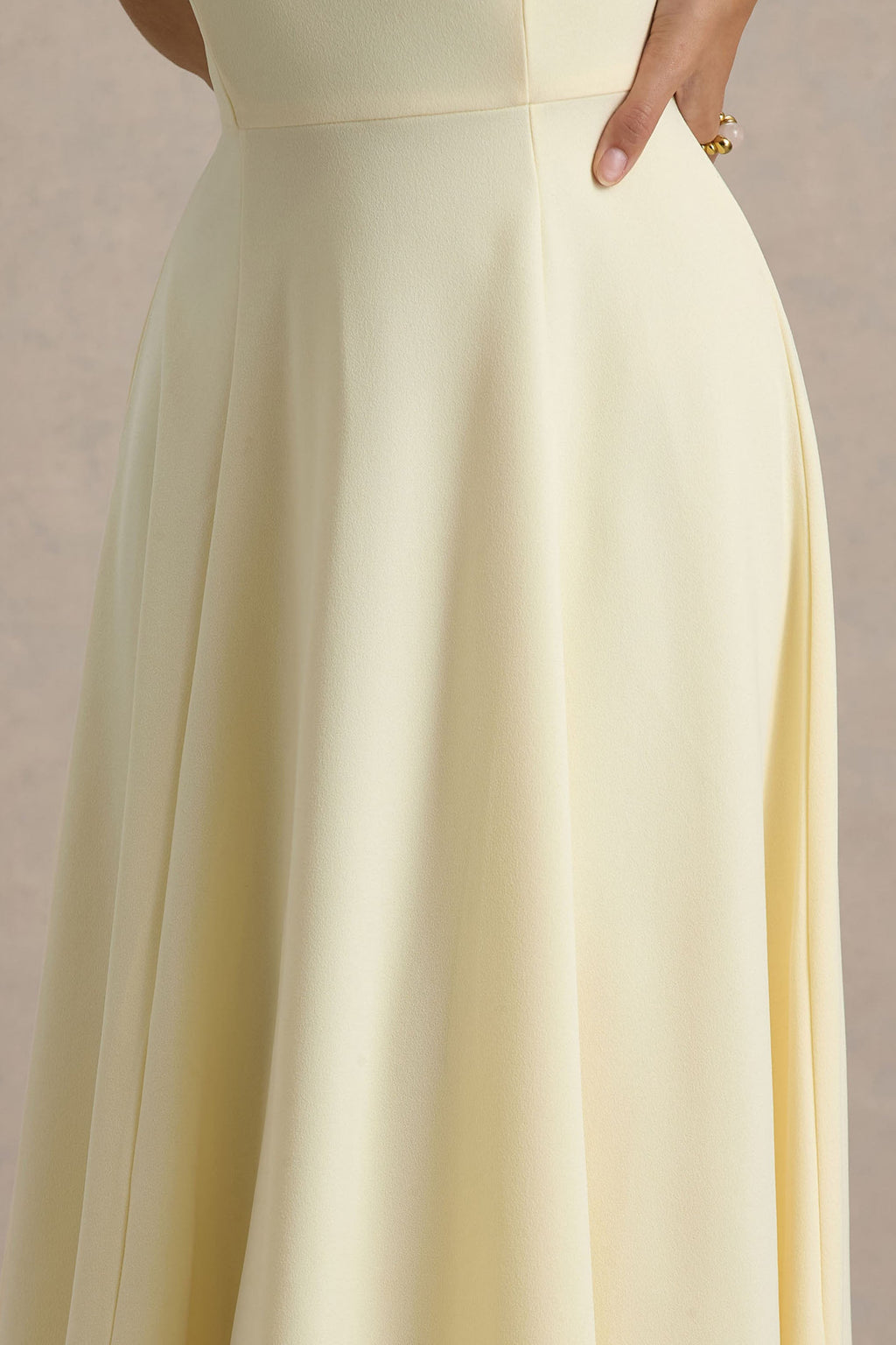 Auburn | Robe Mi-Longue Jaune Citron à Encolure Licou